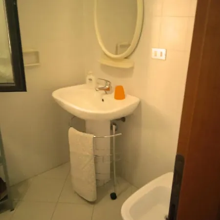 Apartment Casa Giuli 2 *